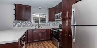 Ladera Woods Gallery 107