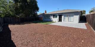 Welcome to this stunning 3 bedroom 1 bathroom home located in Fremont Gallery 3