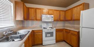 Cozy 2BR, 1.5BA Townhome in Durham Amberlynn Valley Neighborhood Gallery 5