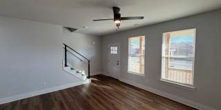 1043 Laramie Gallery 3