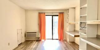 Lovely Studio in Gated Community Utilities Included Gallery 8