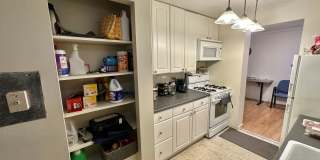 Sail into this 2BR 1BA at the Mayflower Condominiums in Alexandria includes utilities Gallery 8