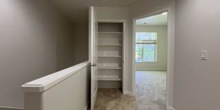 Beautifully Updated Bethany Townhome with Private Backyard and Modern Finishes Gallery 21