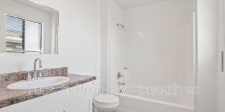 1107 West Sonora Street - 1 Gallery 14