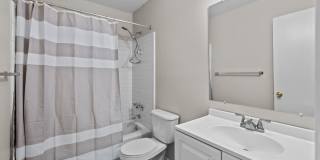 *MOVE IN READY* 3 Bed, 2 Bath Condo, Close to Uptown!!! Gallery 18