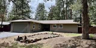 Inviting single-level home in forested SW Bend neighborhood Gallery 1