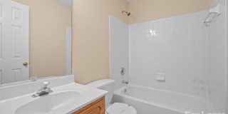 5732 Fairchase Avenue Gallery 22