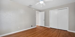 Charming 3BR House in Aurora Gallery 11