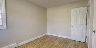 207 Catherine Avenue Gallery 17