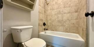 7-Bedroom Home 2 Minute Walk From Campus! Gallery 10