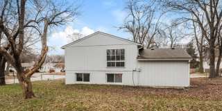 18906 East Arrowhead Drive Gallery 13