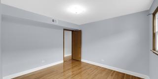 5740 N Lowell Avenue Gallery 11
