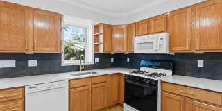Charming 3-Bedroom Ranch Home with New Flooring, Fresh Paint & Central Air! Gallery 1