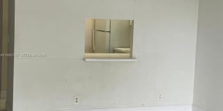 470 Executive Center Dr Gallery 3