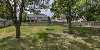 Picture-Perfect Home in the Heart of Lee's Summit! Gallery 26