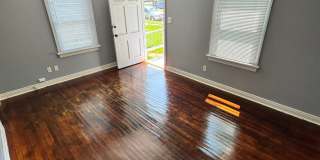 2 bed house on Rva Northside!  Central hvac, hardwoods,all electric, lots of parking, laundry, Gallery 14