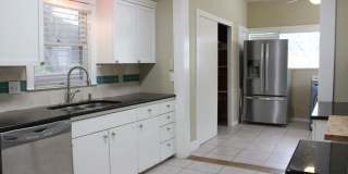 QUINTESSENTIAL ALAMO HEIGHTS COTTAGE Gallery 17