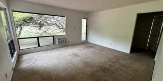 3/2/2 - Spacious Golf Course Home in Gated Queens Gate II Gallery 16