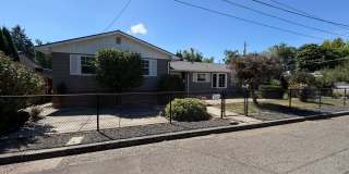 3 Bedroom on Large corner lot! 3 Bedroom on Large corner lot! Gallery 31