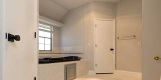 Luxurious Oasis with Poolside Serenity: Discover 17300 Zinc Drive, Edmond Gallery 21