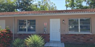 2203-2205 SE 15th Pl - 2203 Gallery 1