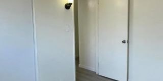 712 s. G Street Gallery 12