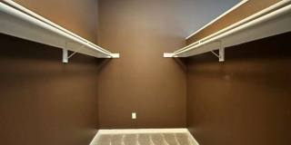 Beautifully Renovated 3BR Rowhome Near Johns Hopkins – Gated Parking + Modern Upgrades Gallery 42