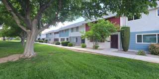 Beautifully Remodeled 2-Bedroom, 2-Bath Townhouse at 560 Greenbriar Townhouse Way – A Must-See Gem! Gallery 1