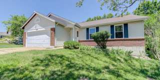 Spacious 3 Bedroom with a finished basement! Fantastic Eureka Location! Gallery 1