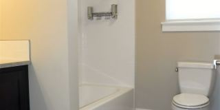 Chic artist-style lofts home with 3 bed 2.5 bath near Boise Greenbelt. Gallery 21