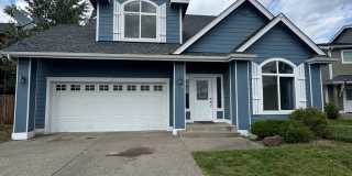 Large 4 Bed Rental in Established Neighborhood Gallery 1