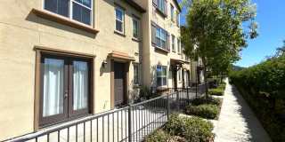 2 bed, 2.5 bath located in Corona, CA! Gallery 1