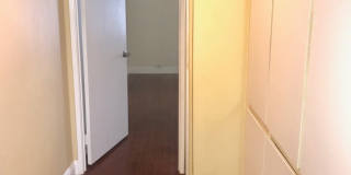 Beautiful and spacious multilevel townhouse in model home condition Gallery 18