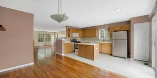 62 E Clare Court Gallery 3