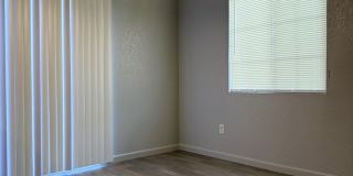 4/2 with open floor plan Available NOW!! Gallery 6
