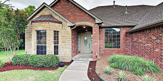 Very Nice 3 Bedroom 2.5 Bathroom House + Office Gallery 3