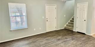 1460 W Junction Street Gallery 10