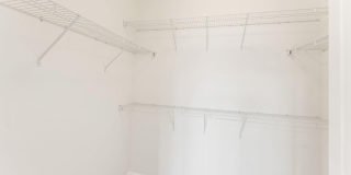 41715 MCMONAGLE Square Gallery 32