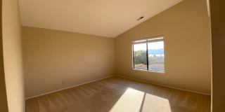 Single Story Beautiful Bay View Home Gallery 13