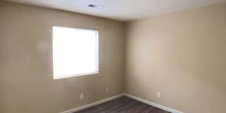 Ventana Ranch 3 bedroom. Newer Flooring! No Carpet. Huge open living space. Great location. Gallery 21