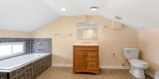1123 W LOMBARD Street Gallery 33
