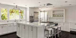 908 N Rexford Dr Gallery 8