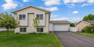 Amazing 3 Bedroom/2 Bath Bi-Level Home for Rent Gallery 1