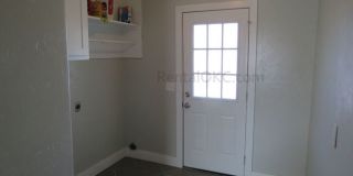 5320 North Drexel Boulevard Gallery 17