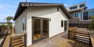 Ocean Beach 2 Bedroom + Bonus Room. Panoramic Water Views! Gallery 30