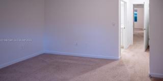 137 NE 3rd Ct Gallery 8