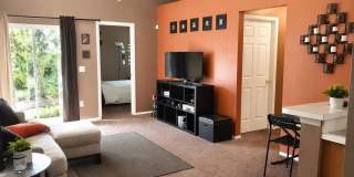 1025 Bartlett Court Gallery 3
