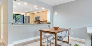 515 NE 38th St Gallery 29