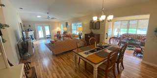 Beautiful Over Sized TURNKEY SEASONAL 2 bed 2 bath Rental on Golf Course in Polo Ridge Gallery 8