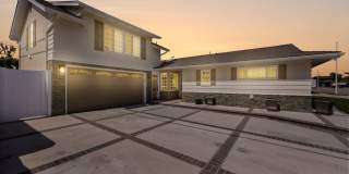 Modern Indoor / Outdoor Living with Resort-Style Yard  Bonus Suite Gallery 1